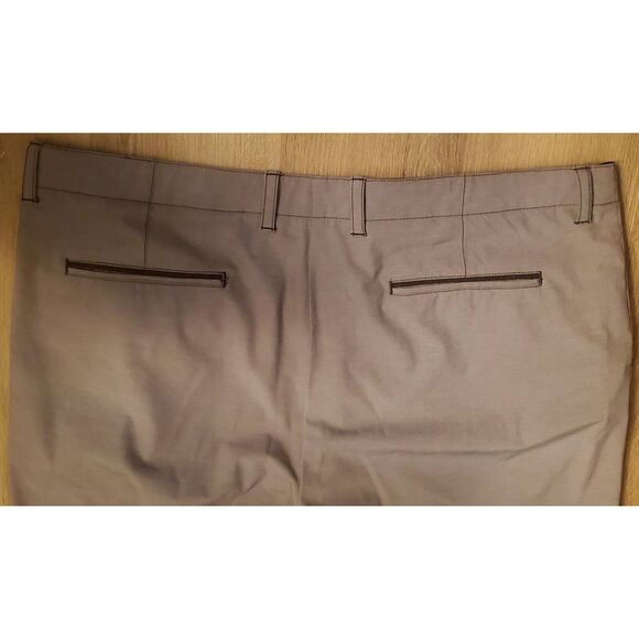 Tommy Bahama Shorts Golf Men's 42 Active Warm Grey Rib Pattern Poly/Cotton/Spndx - Picture 8 of 16